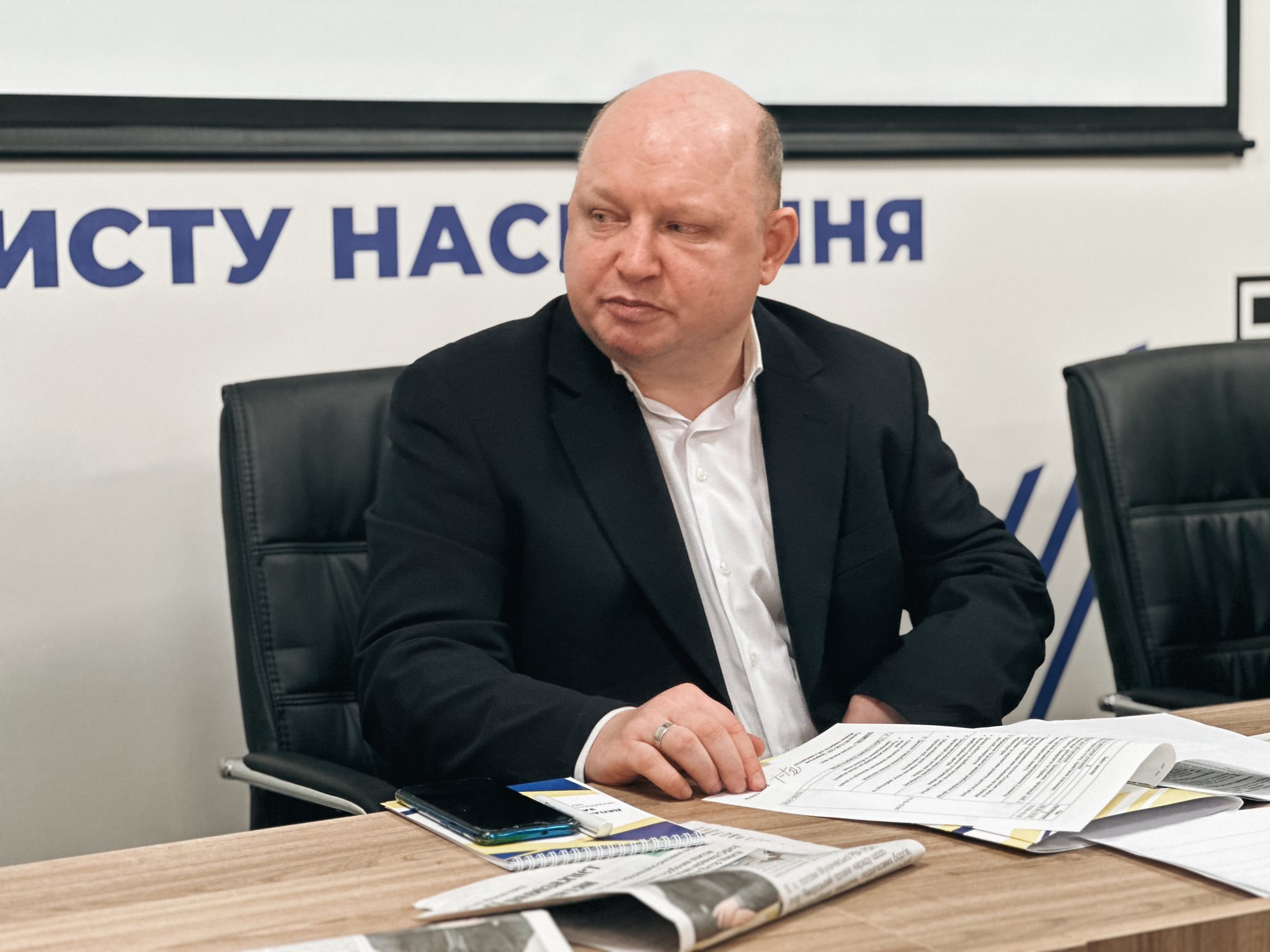 Роль громадських організацій у системі соціального захисту осіб з інвалідністю: результати круглого столу в Ужгороді