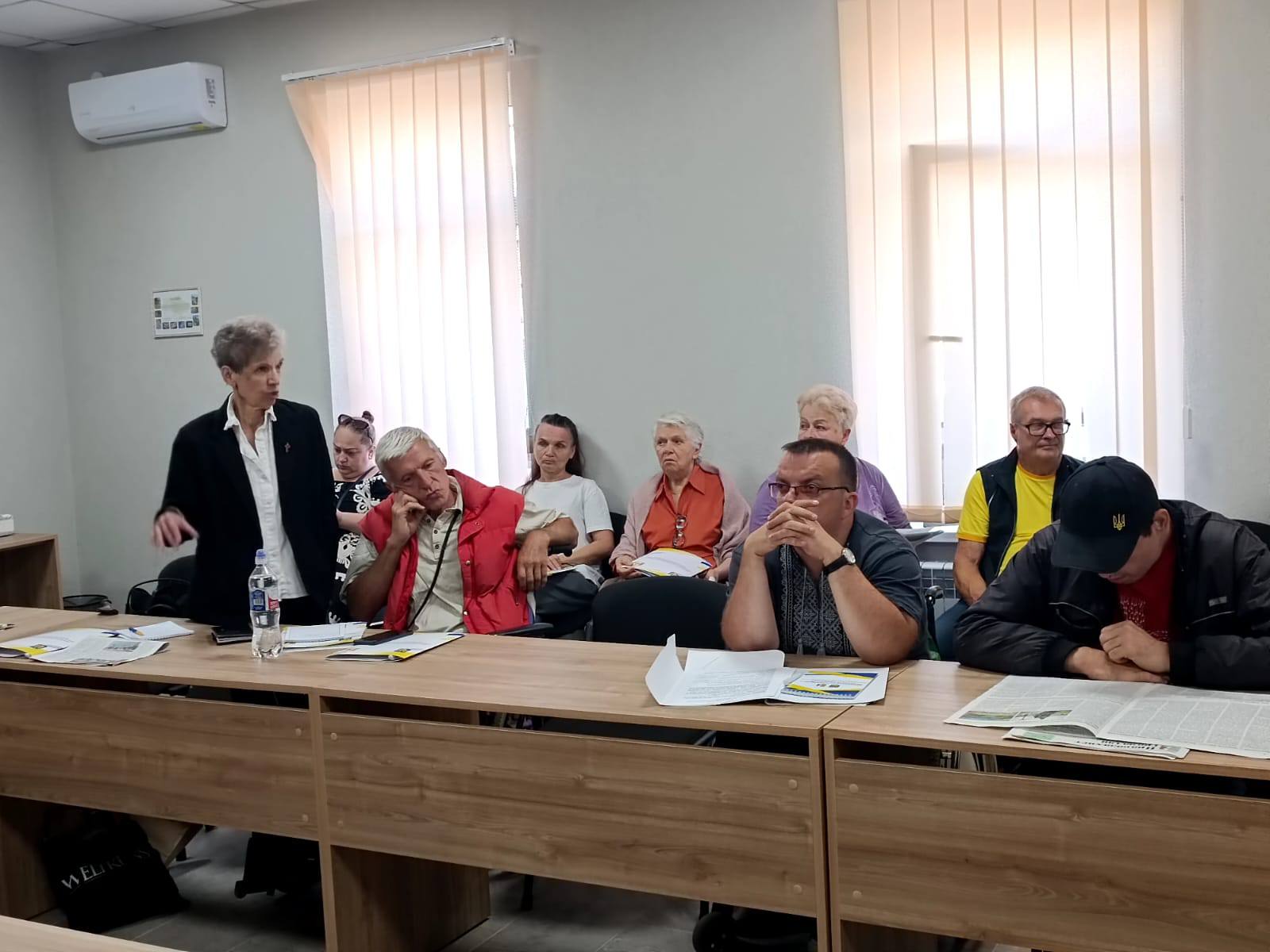 Роль громадських організацій у системі соціального захисту осіб з інвалідністю: результати круглого столу в Ужгороді